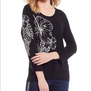 Tommy Bahama
Embellished Hibiscus Pullover